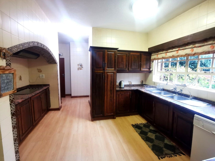 5 Bedroom Property for Sale in Mooivallei Park North West